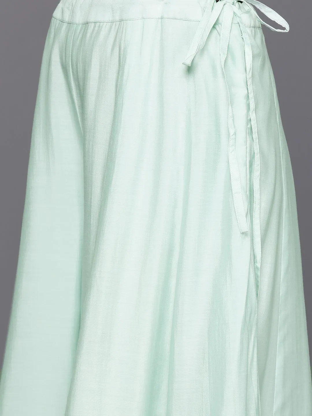 Jashvi Art Green Embroidered Silk Blend Straight Suit With Dupatta