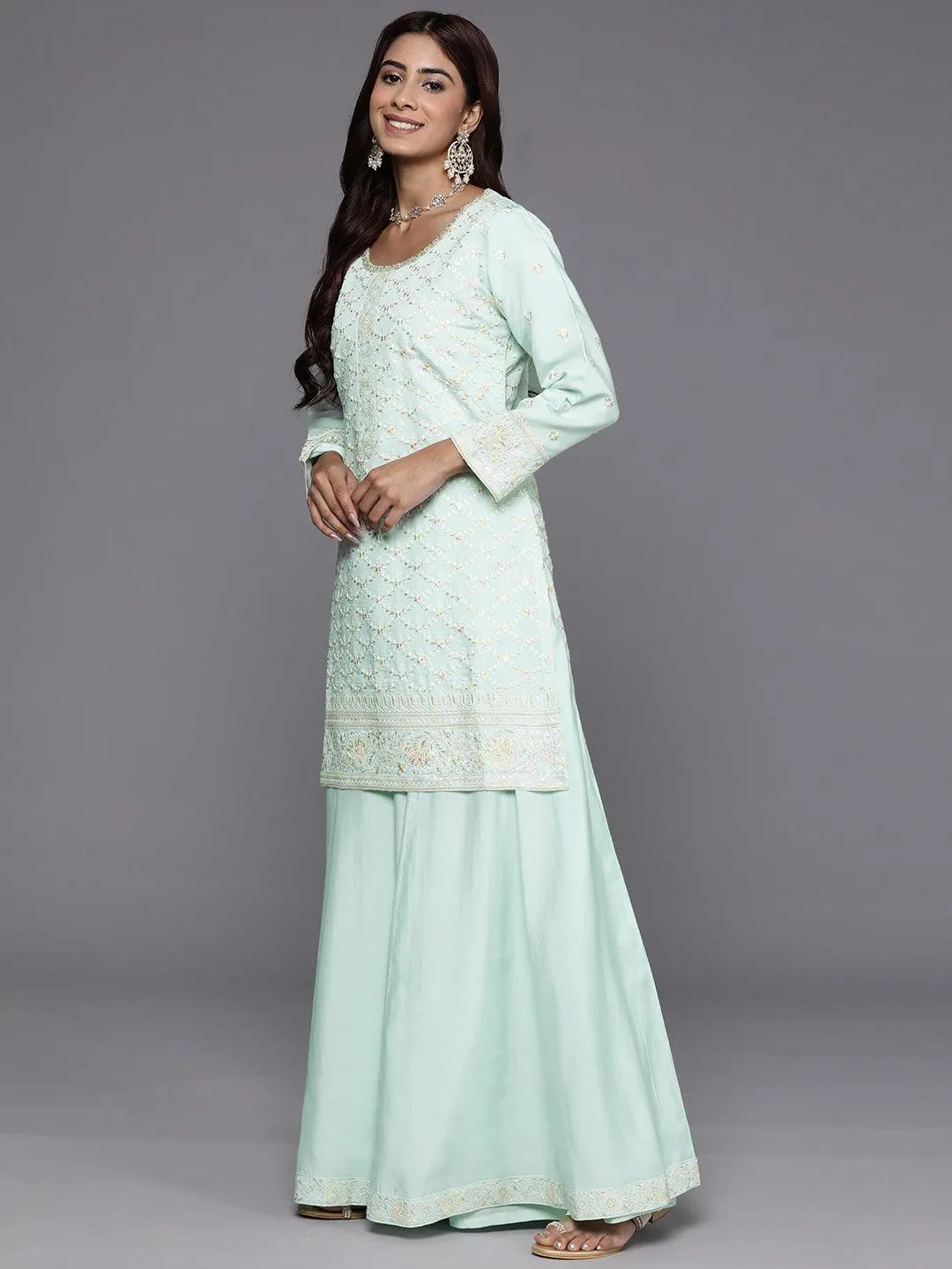 Jashvi Art Green Embroidered Silk Blend Straight Suit With Dupatta